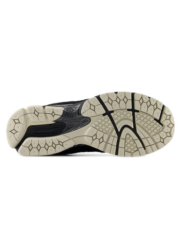 Sneaker Uomo New Balance - Sneakers New Balance U2002R - Nero