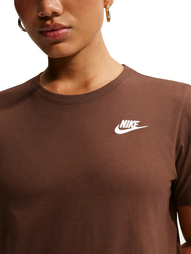 T-shirt Donna Nike - T-Shirt Sportswear Club Essentials - Marrone