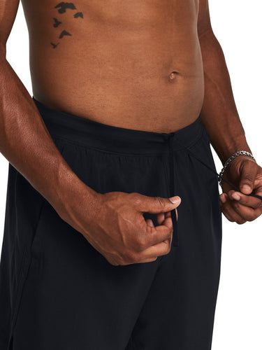 Pantaloncini Uomo Under Armour - Short Ua Launch 18 Cm - Nero